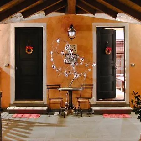 La Casa Nel Bosco B&B 메르고초