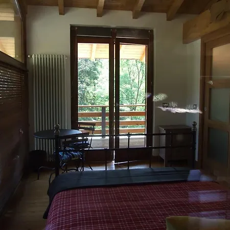 B&B La Casa Nel Bosco 메르고초